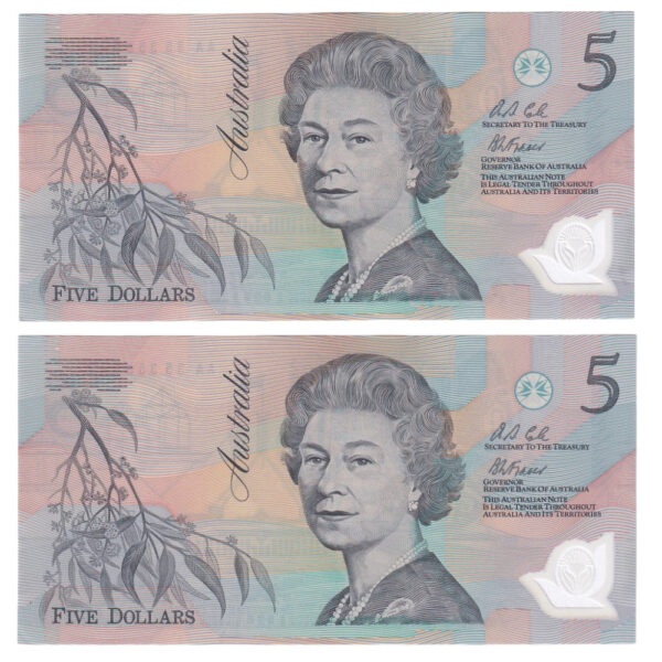 1992 Australian $5 Note Pair (x2) - AA 35358552/53 - R214i - Pale Green Serials - Uncirculated - Image 2